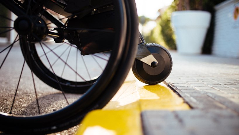 Invacare, Alber Smoov 010 powered assistance